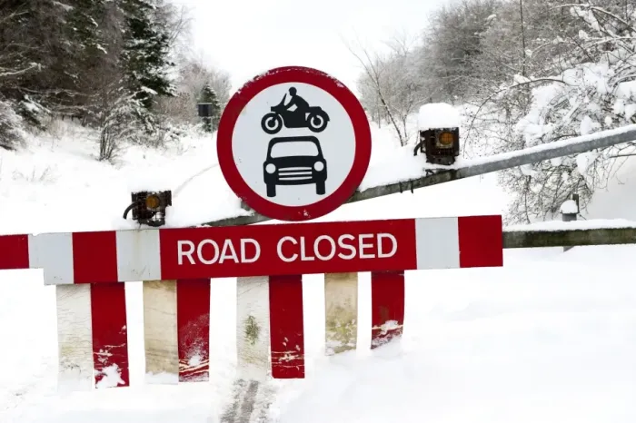 Framed Print : Road Closed sign on closed road snowgates because of severe weather disruption, A66, Cumbria, England, december Framed Print : Road Closed sign on closed road snowgates because of severe weather disruption, A66, Cumbria, England, december