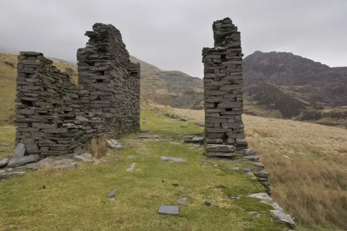 Framed Print : Ruins and tramway in abandoned slate mine, Cwm Pennant, Snowdonia, Gwynedd, North Wales, february