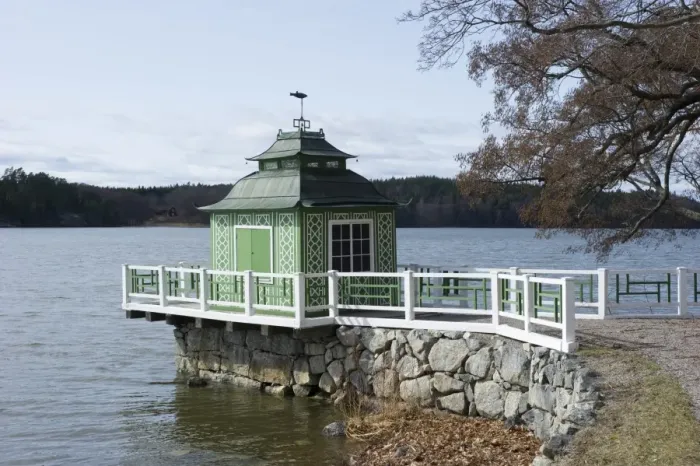 Framed Print : Shell-house beside water, Gronsoo Castle, Gronso Island, Uppsala County, Uppland, Sweden, april Framed Print : Shell-house beside water, Gronsoo Castle, Gronso Island, Uppsala County, Uppland, Sweden, april