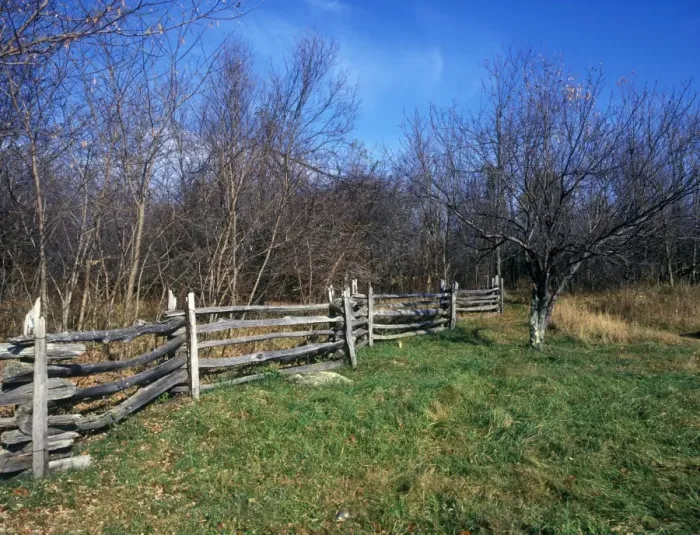 Framed Print : Tennessee Wooden Picket fencing - Great Smoky Mountains / Appalachians, USA