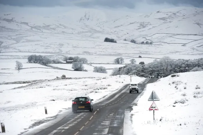 Framed Print : Traffic on road in snowy weather conditions, A683 between Kirkby Stephen and Sedbergh, Cumbria, England, December Framed Print : Traffic on road in snowy weather conditions, A683 between Kirkby Stephen and Sedbergh, Cumbria, England, December