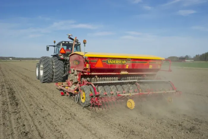 Framed Print : Valtra tractor with Vaderstad Rapid 400C seed drill, drilling arable field, Sweden, may Framed Print : Valtra tractor with Vaderstad Rapid 400C seed drill, drilling arable field, Sweden, may