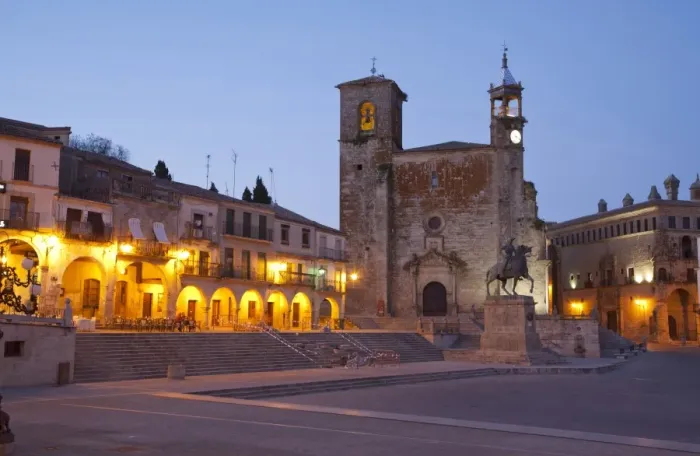 Framed Print : View of city square and church at dusk, Plaza Mayor, Trujillo, Caceres Province, Extremadura, Spain, April Framed Print : View of city square and church at dusk, Plaza Mayor, Trujillo, Caceres Province, Extremadura, Spain, April
