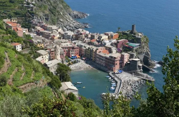 Framed Print : View of coastal fishing town, Vernazza, La Spezia, Cinque Terre, Riviera Levante, Liguria, Italy, june Framed Print : View of coastal fishing town, Vernazza, La Spezia, Cinque Terre, Riviera Levante, Liguria, Italy, june