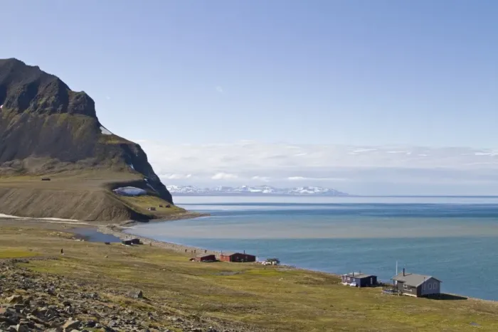Framed Print : View of coastal settlement, Grumantbyen, Spitzbergen, Svalbard, july Framed Print : View of coastal settlement, Grumantbyen, Spitzbergen, Svalbard, july