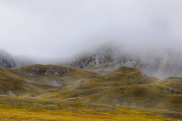 Framed Print : View of mountain plateau in low cloud, Gran Sasso N. P. Apennines, Abruzzo, Italy, september Framed Print : View of mountain plateau in low cloud, Gran Sasso N. P. Apennines, Abruzzo, Italy, september