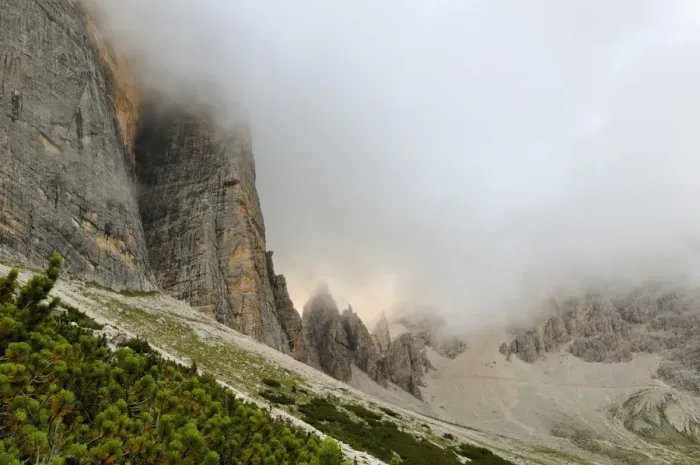 Framed Print : View of mountain range in low cloud, Tofane, Dolomites, Italian Alps, Veneto, Italy, august