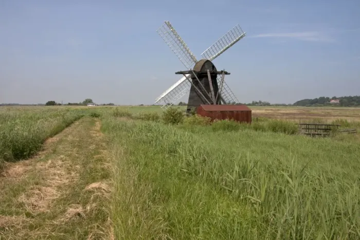 Framed Print : View of restored windpump in wetland habitat, Herringfleet Windpump (Walkers Mill), Herringfleet, River Waveney