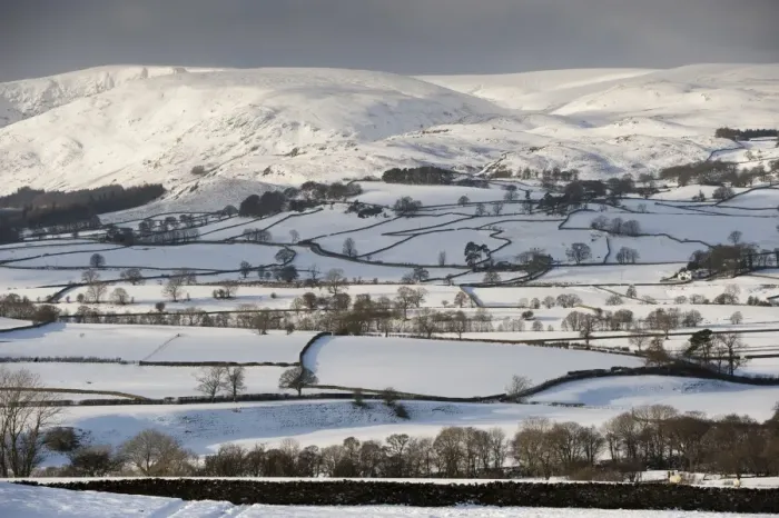 Framed Print : View of snow covered farmland with drystone walls and distant fells, near Shap, Cumbria, England, January Framed Print : View of snow covered farmland with drystone walls and distant fells, near Shap, Cumbria, England, January