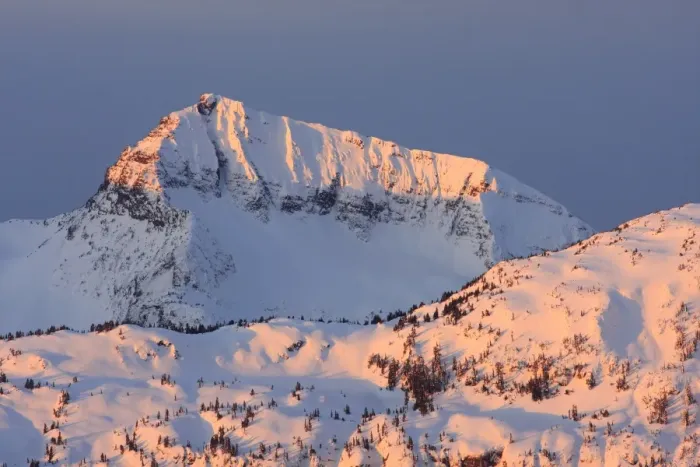 Framed Print : View of snow covered mountain peak at sunrise, Mount Regan, Vancouver Island Ranges, Vancouver Island Framed Print : View of snow covered mountain peak at sunrise, Mount Regan, Vancouver Island Ranges, Vancouver Island
