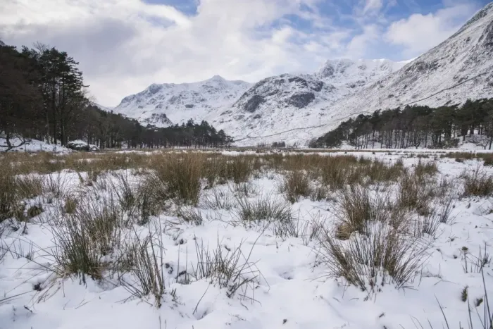 Framed Print : View of snow covered upland landscape, Grisedale, Lake District, Cumbria, England, January Framed Print : View of snow covered upland landscape, Grisedale, Lake District, Cumbria, England, January