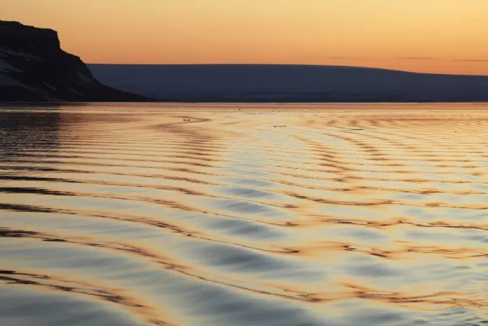 Framed Print : View of waves at sunset, Arctic Sea, Spitsbergen, Svalbard, august Framed Print : View of waves at sunset, Arctic Sea, Spitsbergen, Svalbard, august