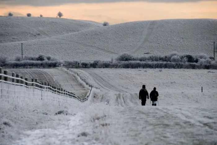 Framed Print : Walkers on frost and snow covered footpath at sunset, Ridgeway Path, near Pitstone Hill, Chilterns, Buckinghamshire Framed Print : Walkers on frost and snow covered footpath at sunset, Ridgeway Path, near Pitstone Hill, Chilterns, Buckinghamshire