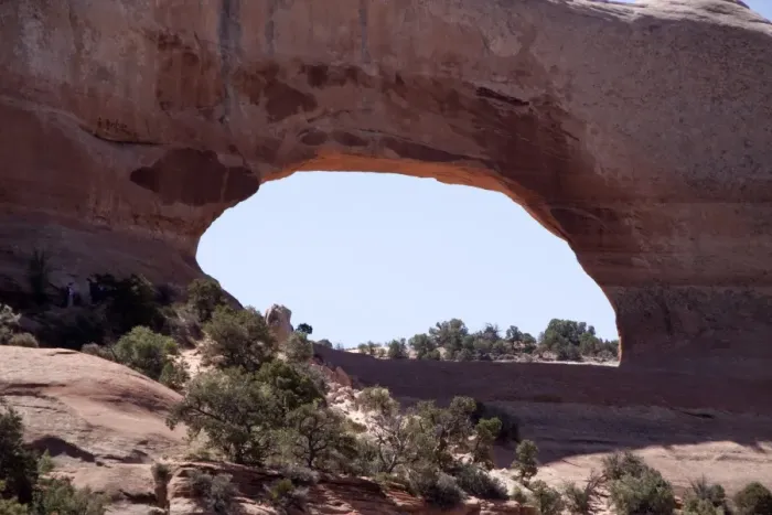 Framed Print : Wilson#s Arch, Utah. This formation is known as Entrada Sandstone. Over time superficial cracks, joints Framed Print : Wilson#s Arch, Utah. This formation is known as Entrada Sandstone. Over time superficial cracks, joints