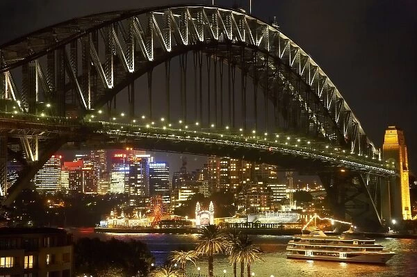 Australia, New South Wales, Sydney, Sydney Harbour Bridge, Tour Boat