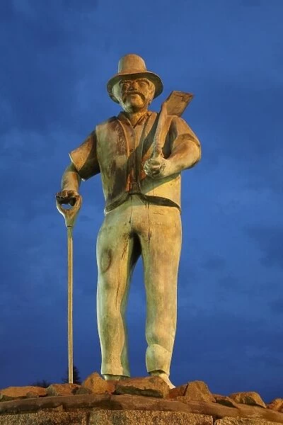 Gumdigger Statue, Dargaville, Northland, North Island, New Zealand