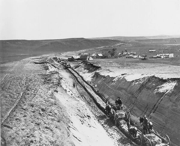 0016039. RAILROAD CONSTRUCTION, 1879.. Northern Pacific grading crew in the Big Cut