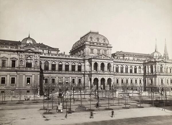 VIENNA: UNIVERSITY, 1925. The University of Vienna, constructed 1873-83