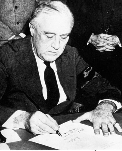 Franklin Delano Roosevelt (1882-1945) 32nd President of the United States of America 1933-1945