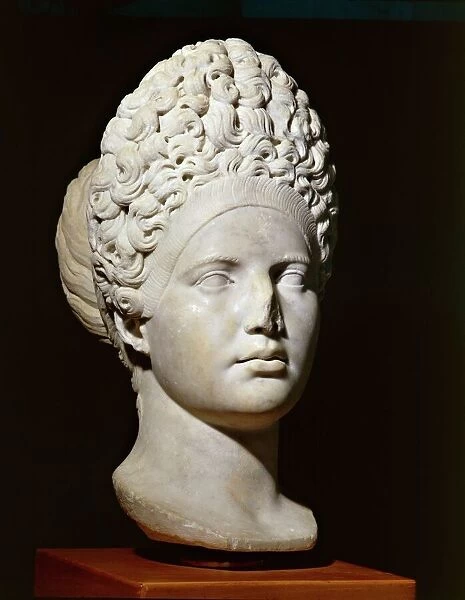 Head of Vibia Sabina, wife of Hadrian, Roman civilization, 2nd century a. d