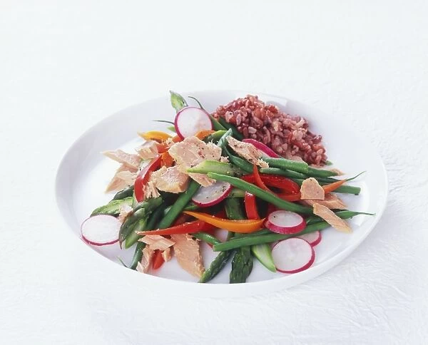 Tuna and vegetable salad