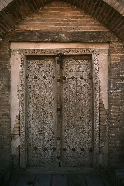 Uzbekistan, Khiva, Itchan Kala, wooden door