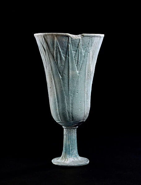 Faience chalice in the form of a lotus flower (faience)
