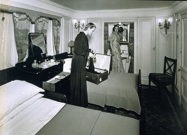 A first class cabin aboard the RMS Scythia (b  /  w photo)