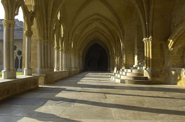 Gothic art: detail of the cloister of Saint Marys cathedral, Bayonne, 1240 (photo)