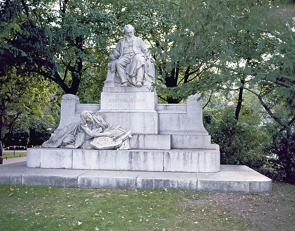 Monument to Johannes Brahms (1833-97) 1908 (marble)
