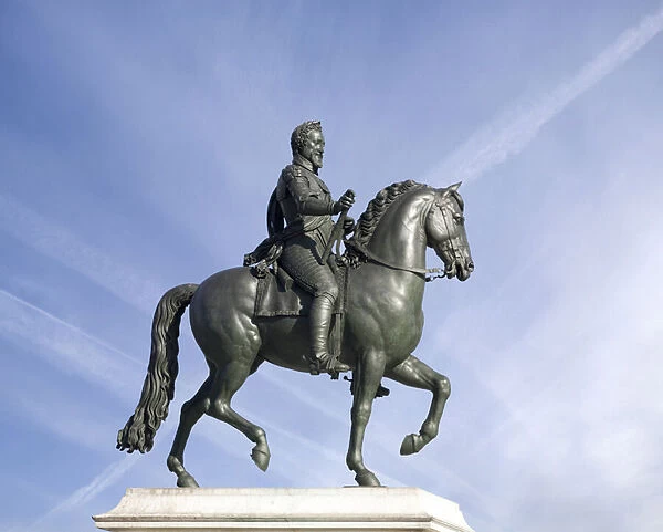 Statue of Henry IV (1553-1610), King of France, equestrian statue installed on the Pont neuf, at the tip of the island of the city, opposite Place Dauphine. Bronze sculpture by Francois Lemot (1772-1827). Photography, KIM Youngtae, Paris