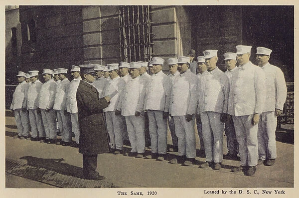 The Street Cleaners of New York, The Roll Call, 1920 (photo)