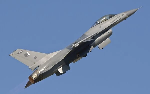 An F-16 of the Pakistan Air Force