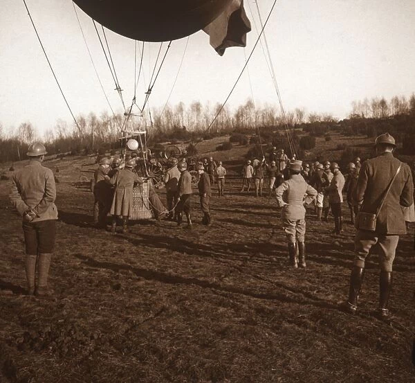 Basket of barrage balloon, c1914-c1918