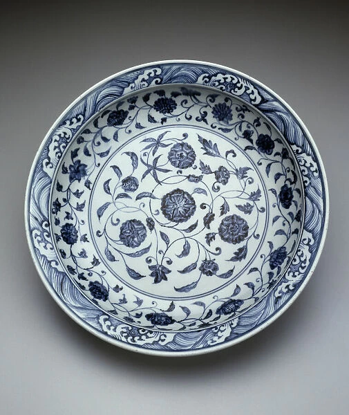 Dish with Scrolling Flowers and Breaking Waves, Ming dynasty (1368-1644)