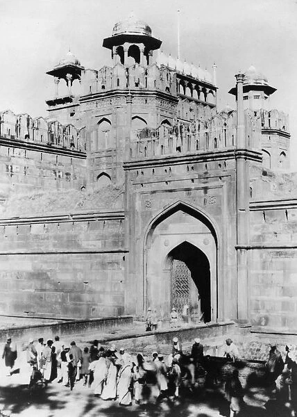 Gateway to the Red Fort, Delhi, India, late 19th or early 20th century