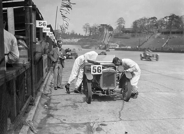 J Reeves and HHB Beacons Austin Ulster at the JCC Double Twelve race, Brooklands, 8  /  9 May 1931