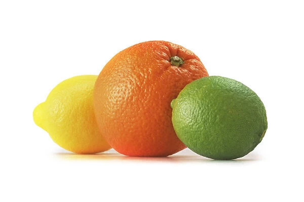 CS_2468. Citrus sinensis. Orange. Mixed colours subject. White b / g