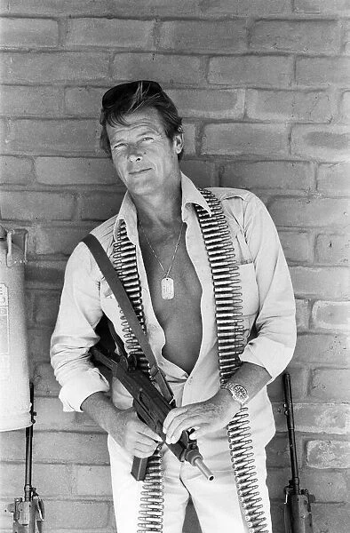 Roger Moore actor, filming The Wild Geese in South Africa. October 1977