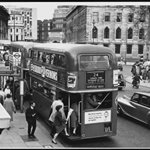 Buses at Trafalgar Sq