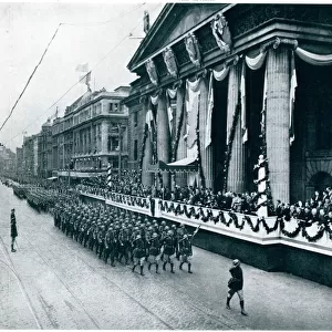 Eire becomes a republic - March-past of the Irish Army