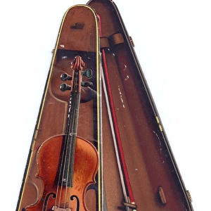 Greetings card in the shape of a violin in a case