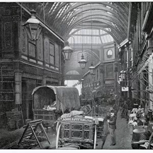 Interior of Leadenhall Market, covered market. Chief market for poultry and game, located in located on Gracechurch Street, London. Date: late 1890s