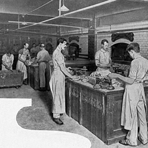Lyons Bakery 1900