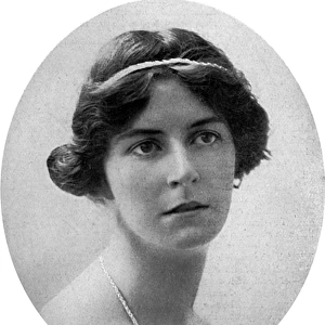 Miss Elsie Mathews, now the new Lady Burke, 1915