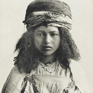 Pretty Algerian Nomadic Girl