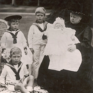 Queen Victoria and her great grandchildren