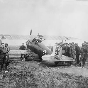 Captured German aeroplane, World War I C016 / 4568