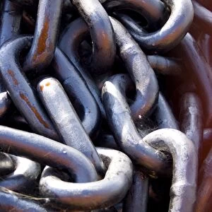 Chain links on a dockside