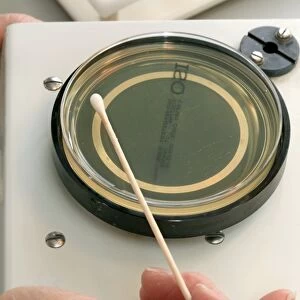 Laboratory test on urine culture
